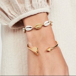 LOGANTAY Shell Yeah Bracelet